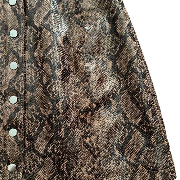 ASTR Women’s Faux Leather Skirt Snakeskin Brown Black Button Down Size Medium - Picture 4 of 5
